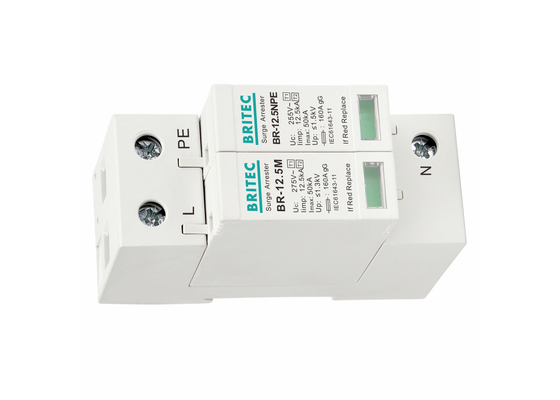 เครื่องกดความแรงไฟฟ้า EN61643-11 AC ป้องกันฟ้าคะนอง เครื่องป้องกันความแรงไฟฟ้าชนิด 1+2