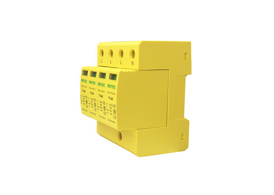 40ka สี่ขั้ว SPD พลั๊กไพ่ AC Line Surge Protector Arrester